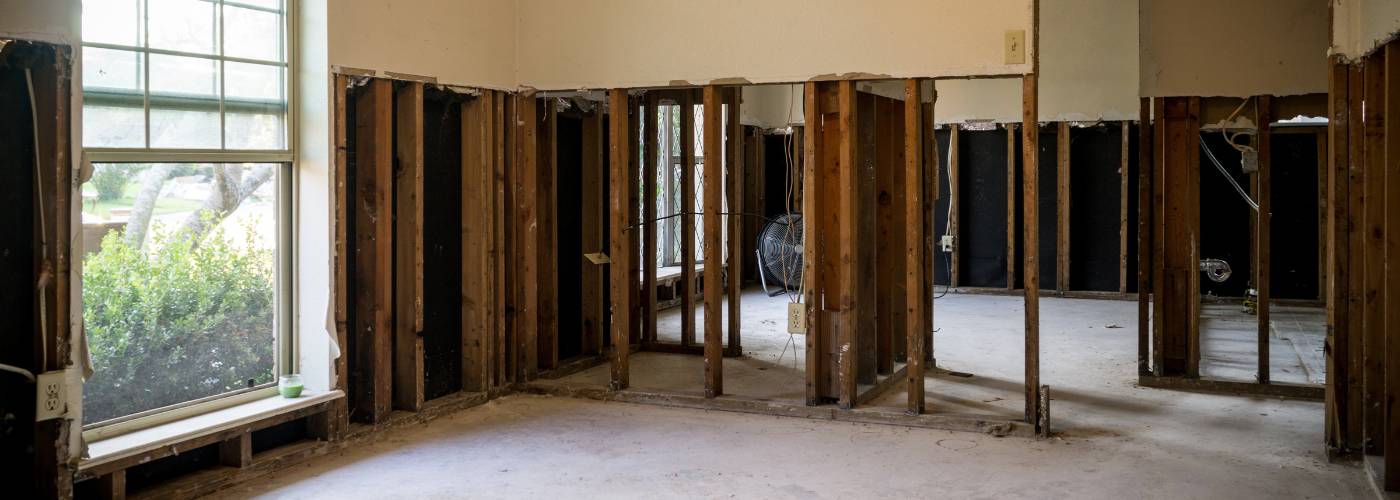 How Do I Repair A Water Damaged House